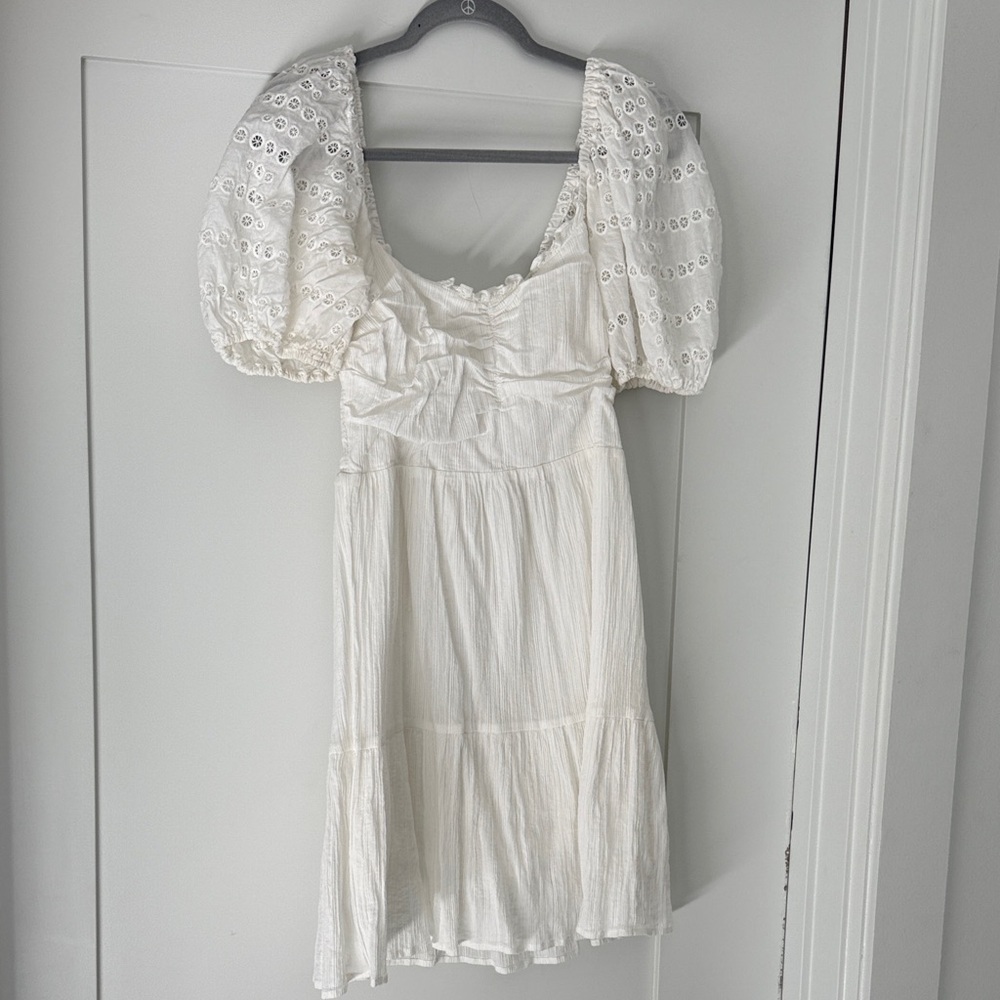 Heart Loom White Puff Sleeve Dress